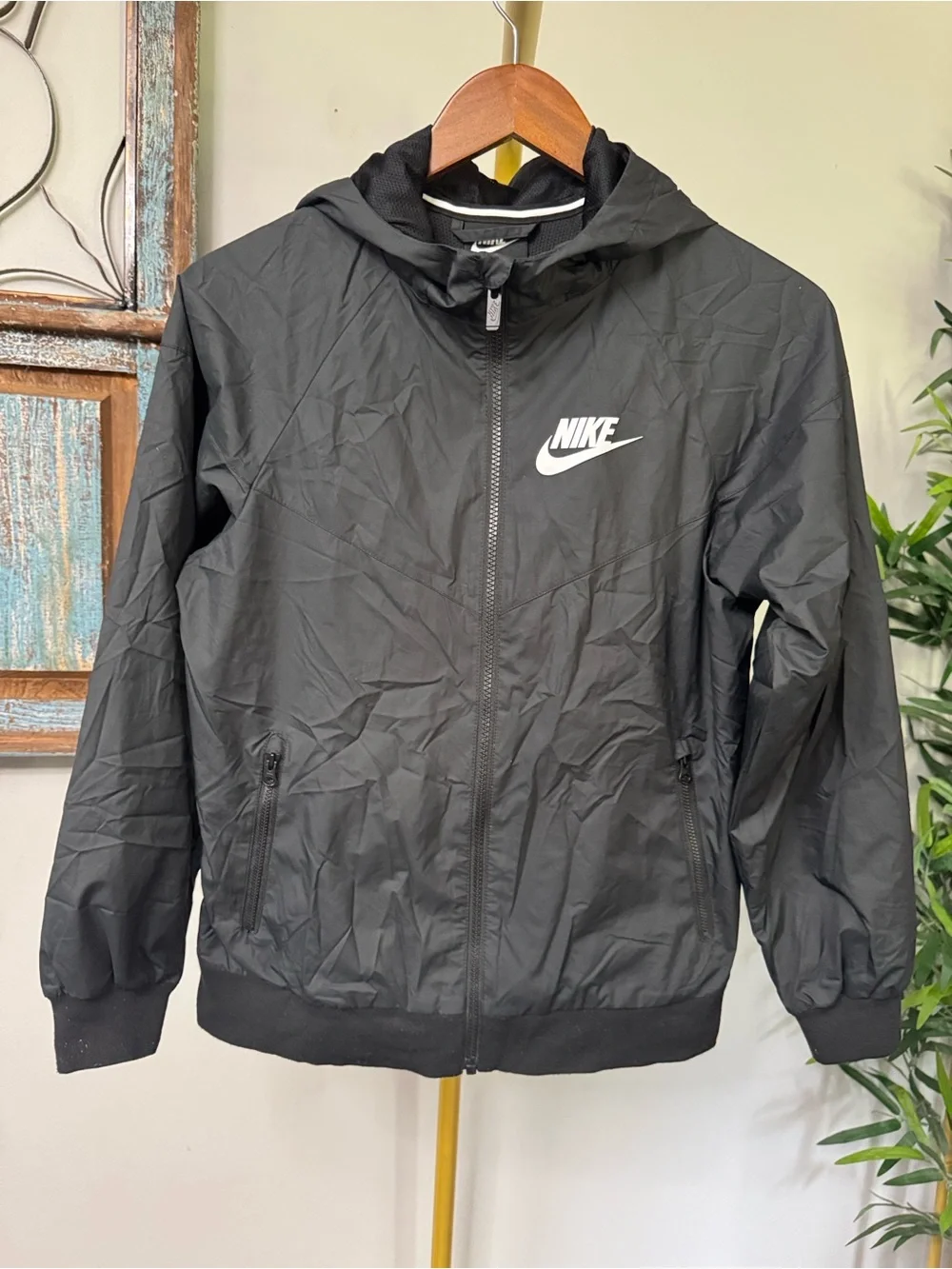 Nike lightweight hooded